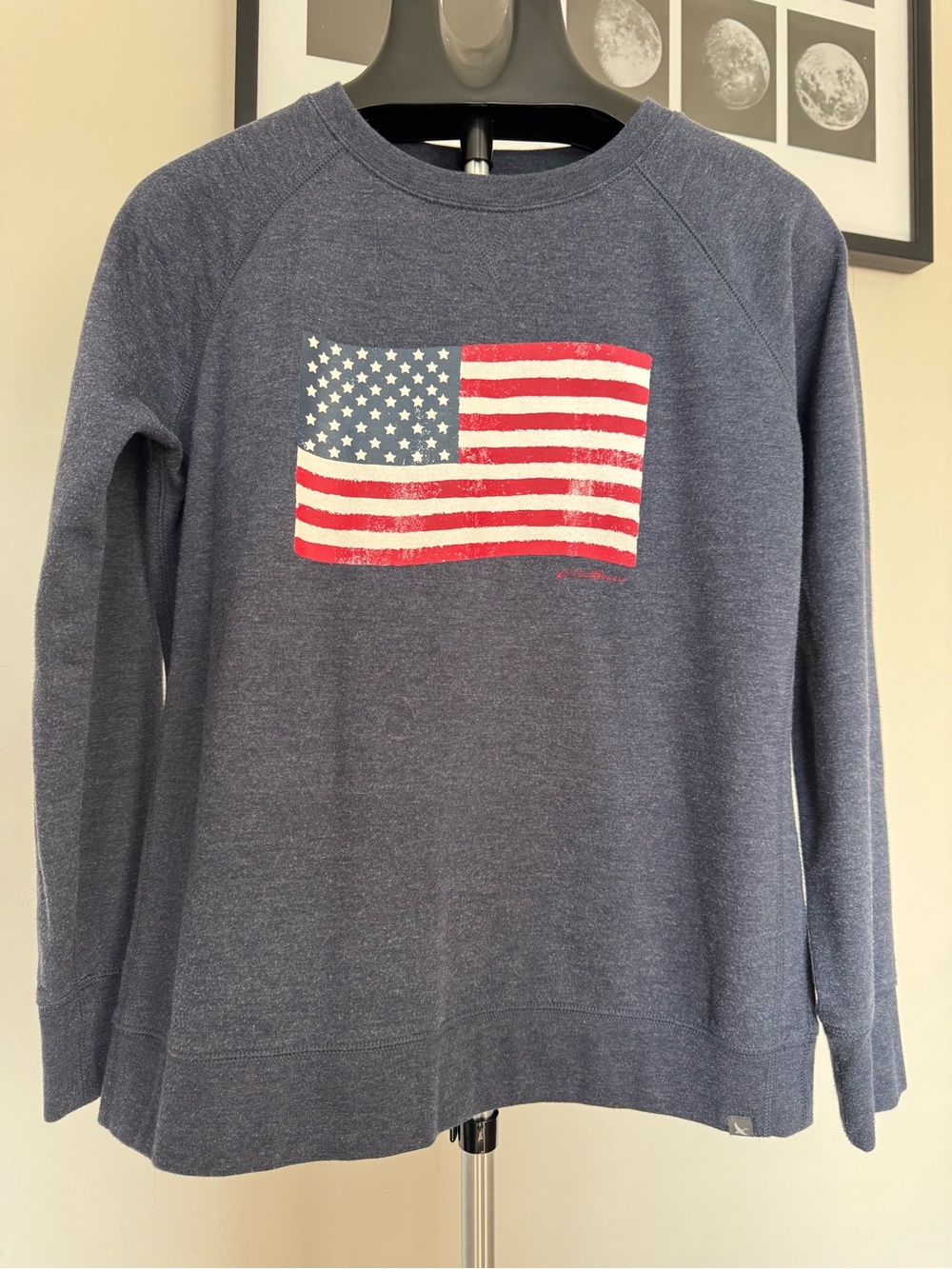 Eddie Bauer Navy Crewneck Sweatshirt with American Flag Graphic M